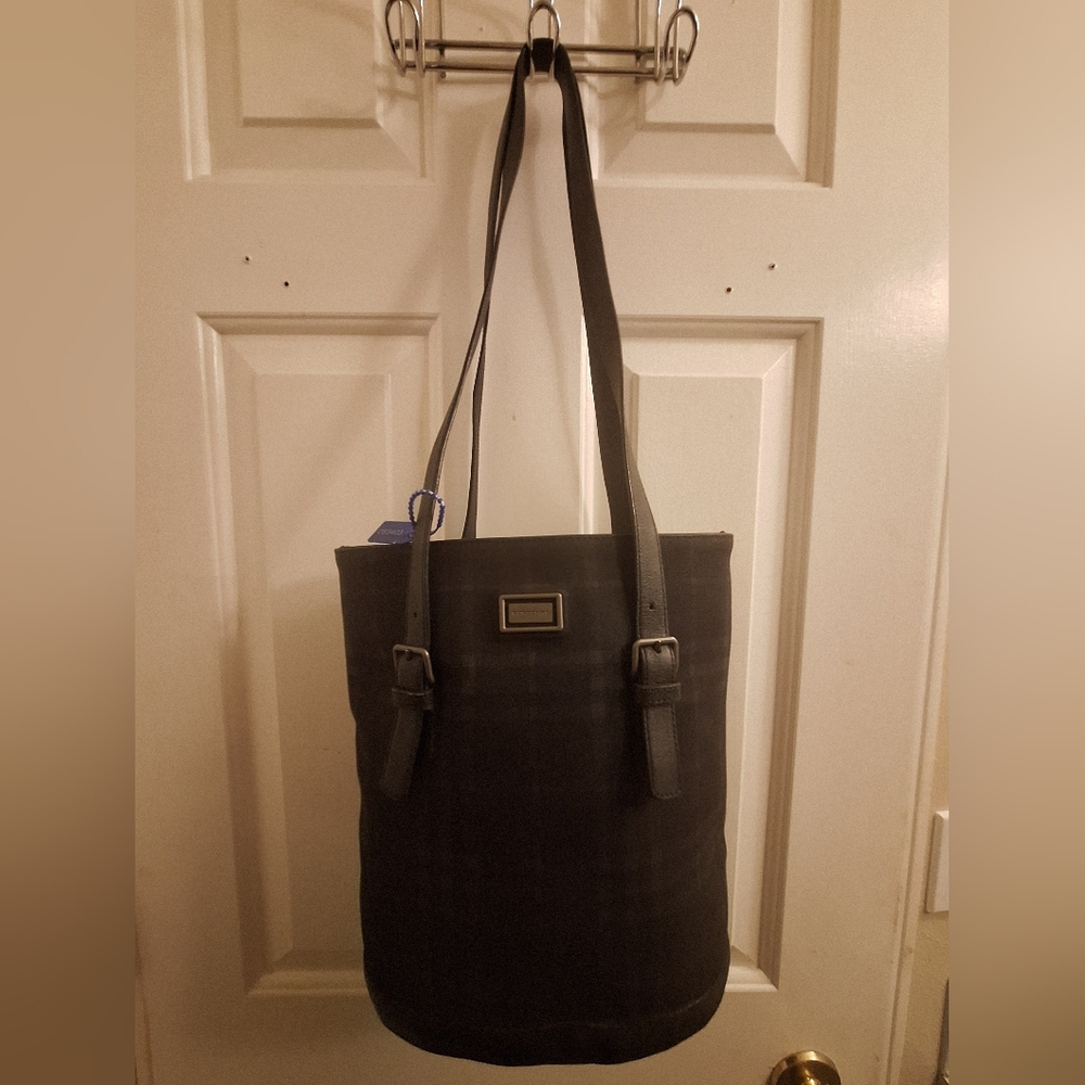 BURBERRY Bag London Bucket Bag Purse Black and Navy